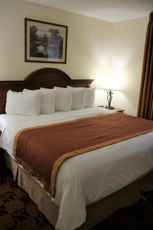 Hawthorn Suites By Wyndham Louisville East Eksteriør billede