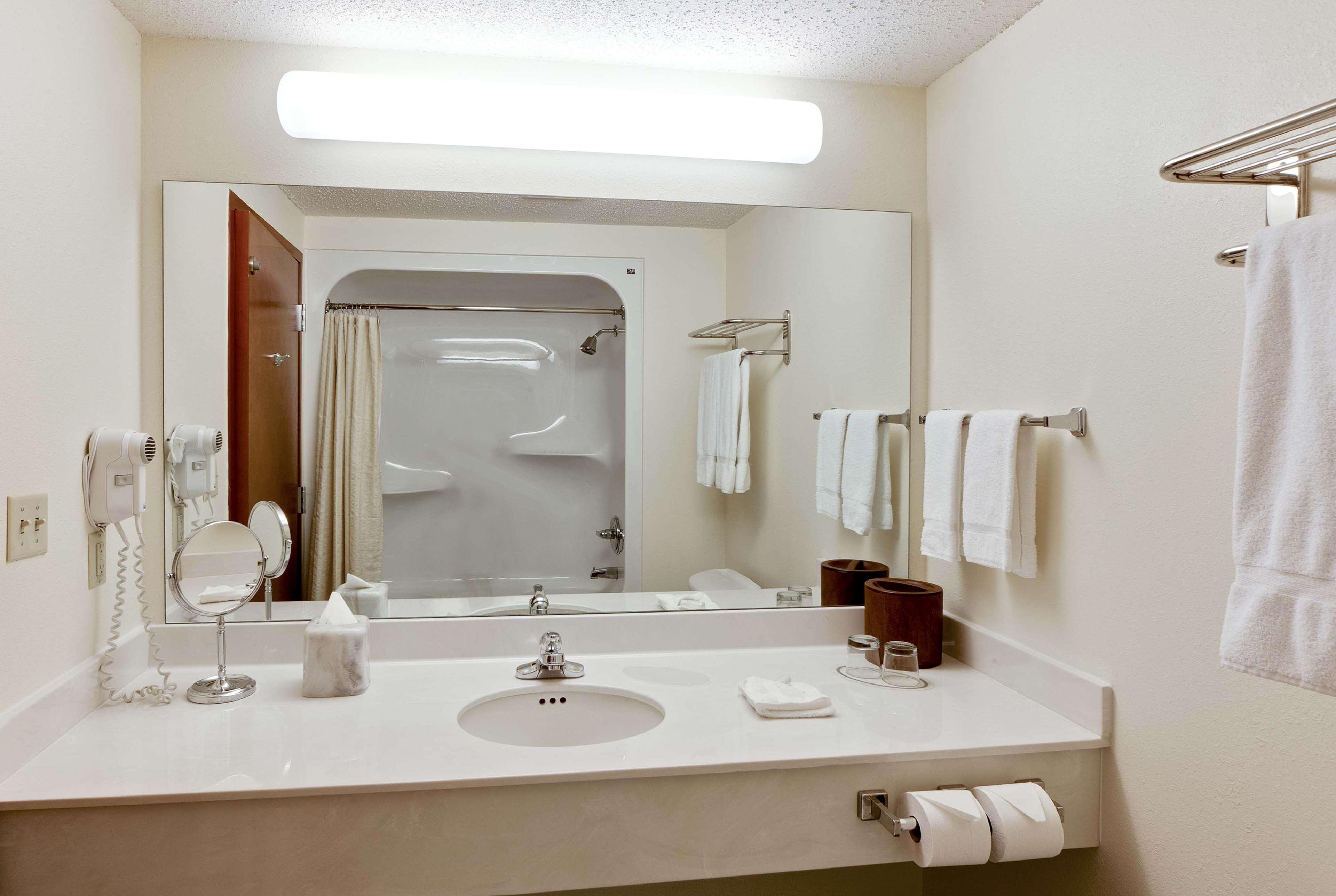 Hawthorn Suites By Wyndham Louisville East Eksteriør billede